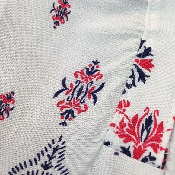 New Plus eye catching top - Picture 6 of 8